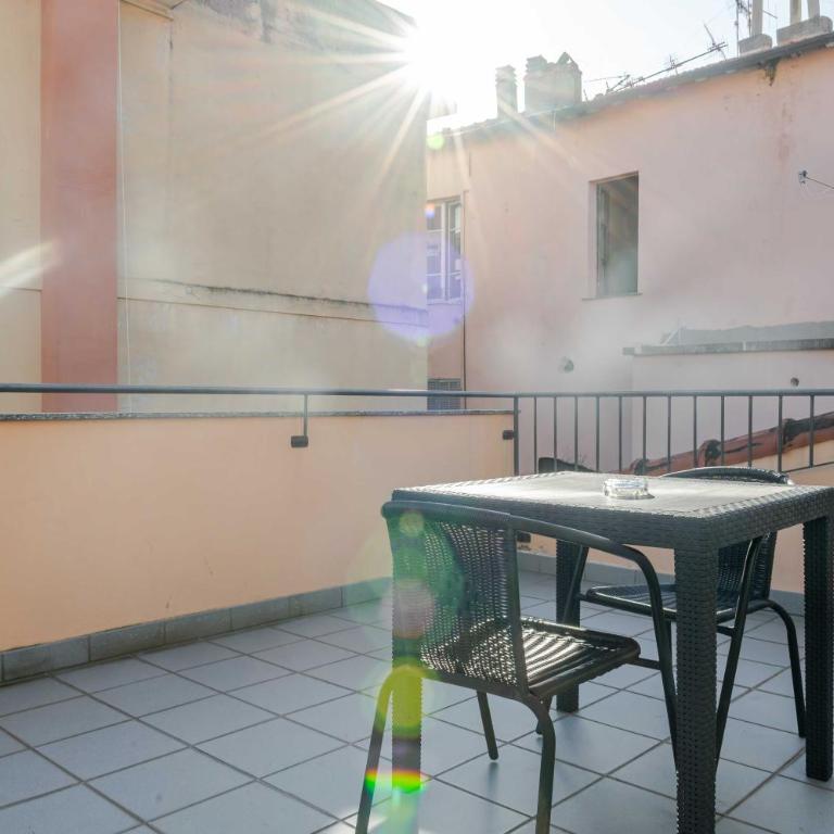 Hotel POSTA - Comfortable Stay in Ventimiglia - Camera Matrimoniale Deluxe con Balcone - 20
