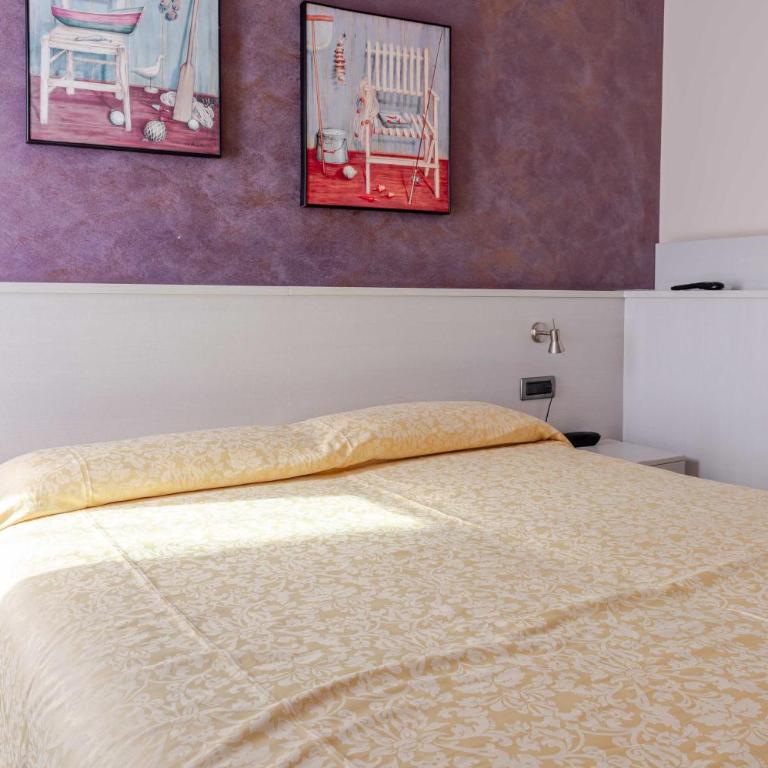 Hotel POSTA - Comfortable Stay in Ventimiglia - Camera Matrimoniale con Balcone - 18