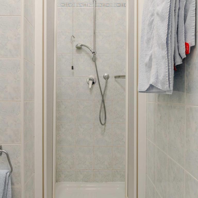 Hotel POSTA - Comfortable Stay in Ventimiglia - Camera Matrimoniale - 18