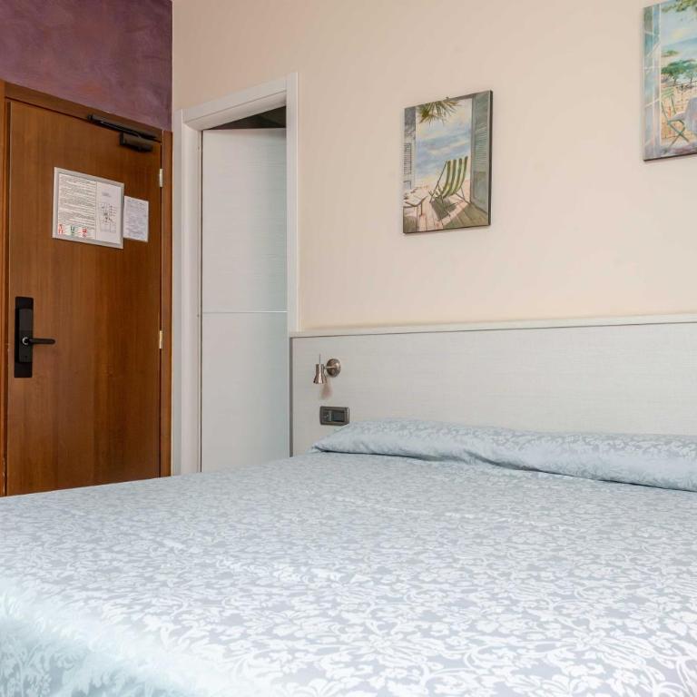 Hotel POSTA - Comfortable Stay in Ventimiglia - Camera Tripla - 18
