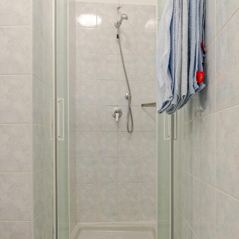 Hotel POSTA - Comfortable Stay in Ventimiglia - Camera Tripla - 16