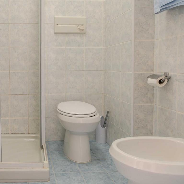 Hotel POSTA - Comfortable Stay in Ventimiglia - Camera Matrimoniale con Balcone - 18