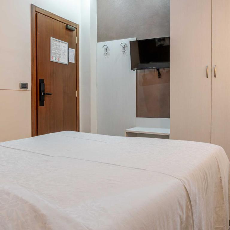 Hotel POSTA - Comfortable Stay in Ventimiglia - Camera Matrimoniale - 15