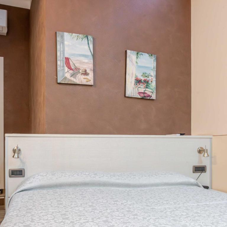 Hotel POSTA - Comfortable Stay in Ventimiglia - Camera Matrimoniale - 14