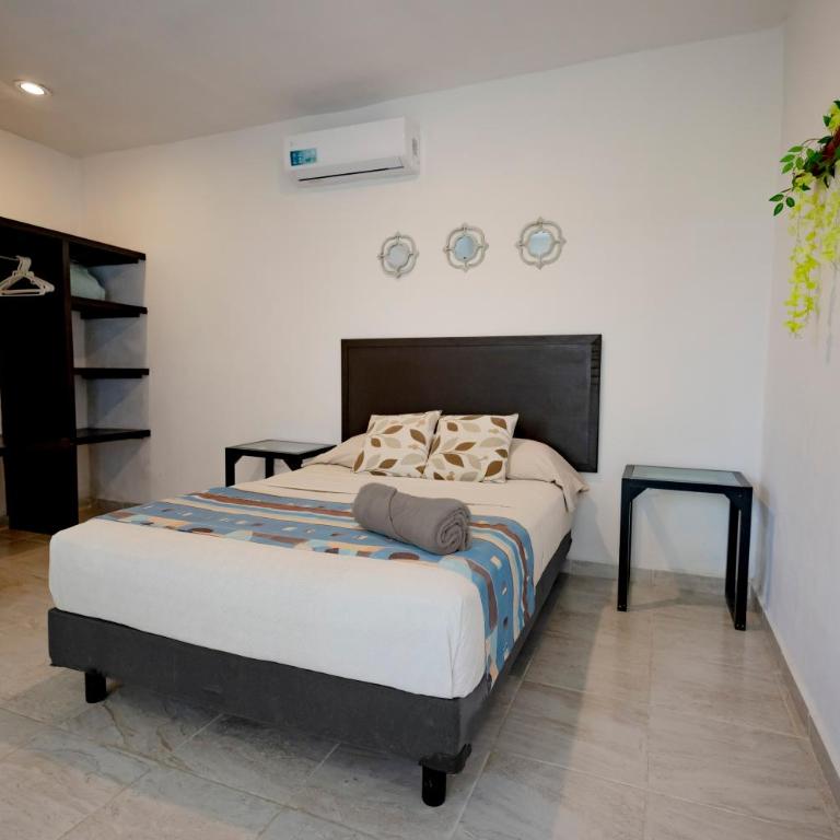 Puerto Morelos Hotel Las Palmas - Near the beach - Double Room with Private Bathroom - 19