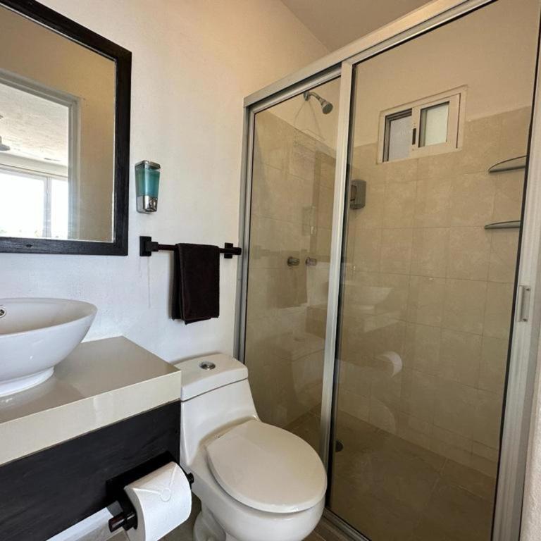 Puerto Morelos Hotel Las Palmas - Near the beach - Double Room with Private Bathroom - 20
