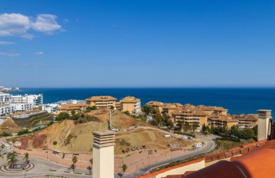 Mala Mía Seaviews Apartamento familiar con piscina, parking y terraza en Fuengirola - Three-Bedroom Apartment - 7