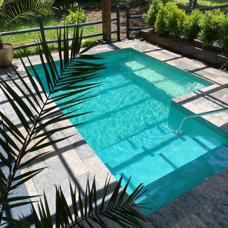 Casa con Piscina y Cama elástica - Three-Bedroom House - 36
