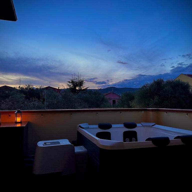 idromassaggio 5 stelle 3 bed Barbecue Parking - Villa de 1 dormitorio - 2