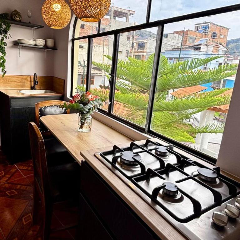 New, Modern and Private Apartment - 3 Min Plaza - One-Bedroom Apartment - 4