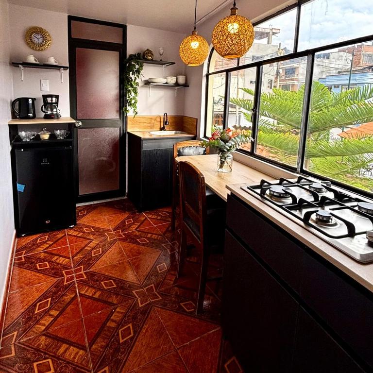 New, Modern and Private Apartment - 3 Min Plaza - One-Bedroom Apartment - 6