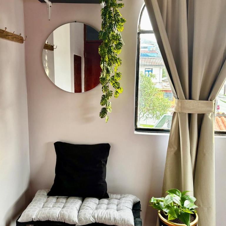 New, Modern and Private Apartment - 3 Min Plaza - One-Bedroom Apartment - 11