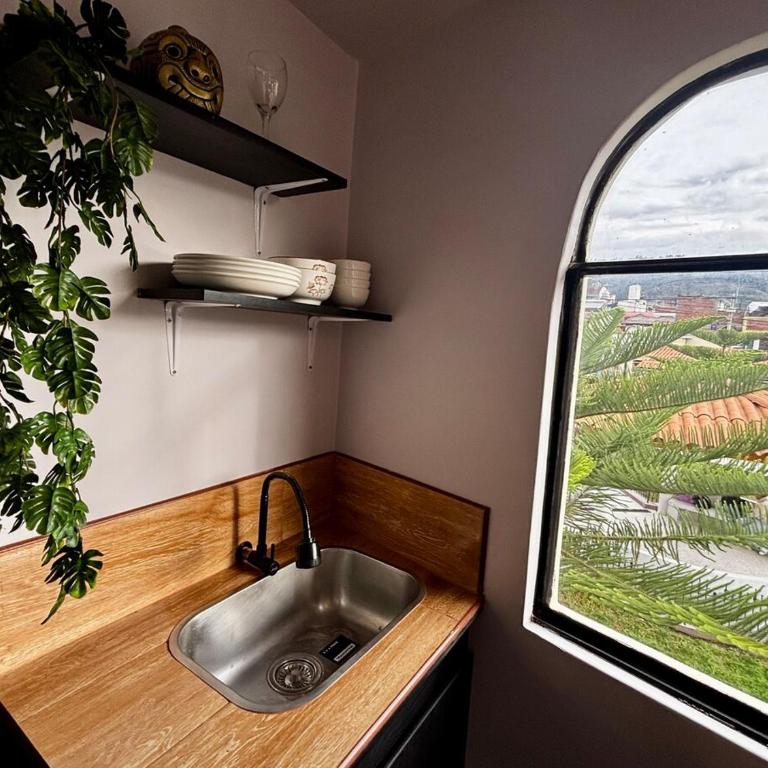 New, Modern and Private Apartment - 3 Min Plaza - One-Bedroom Apartment - 13