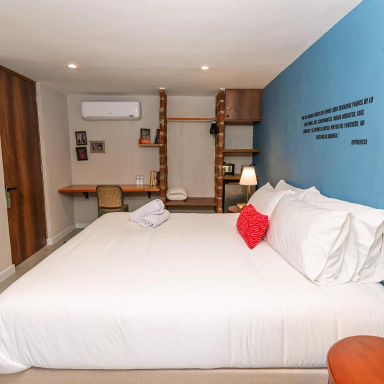 Hotel Libreria Cafe de Pombal - Superior King Room - 8
