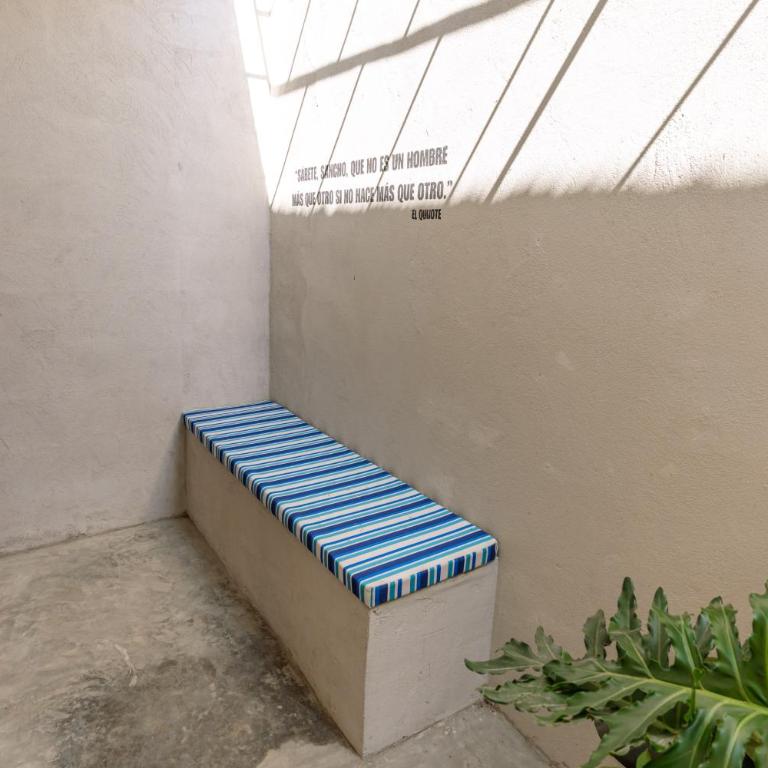 Hotel Libreria Cafe de Pombal - Suite with Balcony - 9