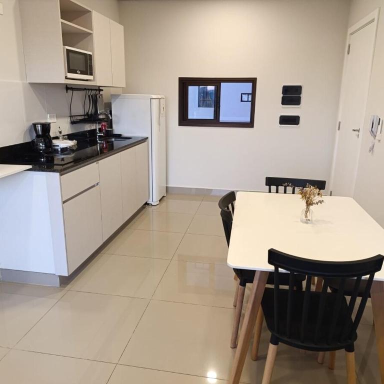 Departamento con excelente ubicación - Two-Bedroom Apartment - 12
