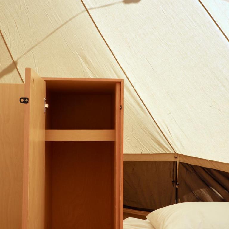 Whale Tales Hostel - Bed in 4-Bed Mixed Dormitory Room - 3