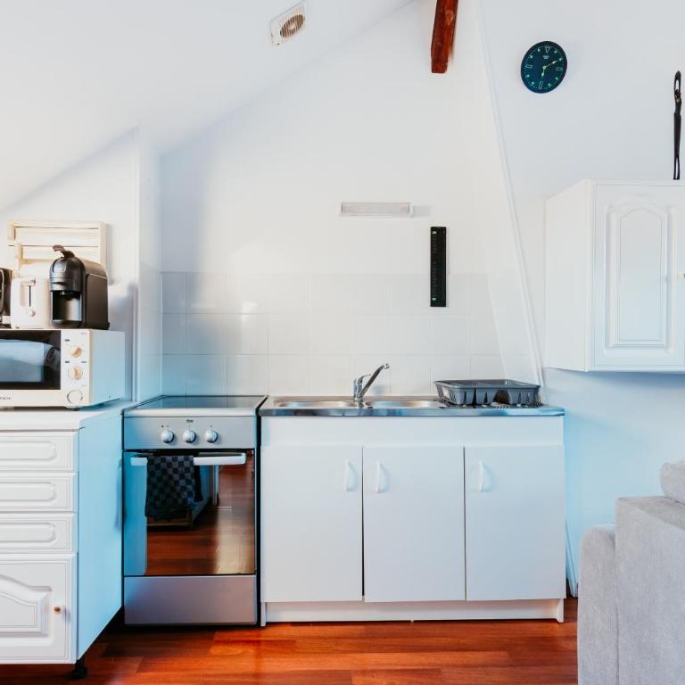 Studio - Normandy 4 - One-Bedroom Apartment - 11