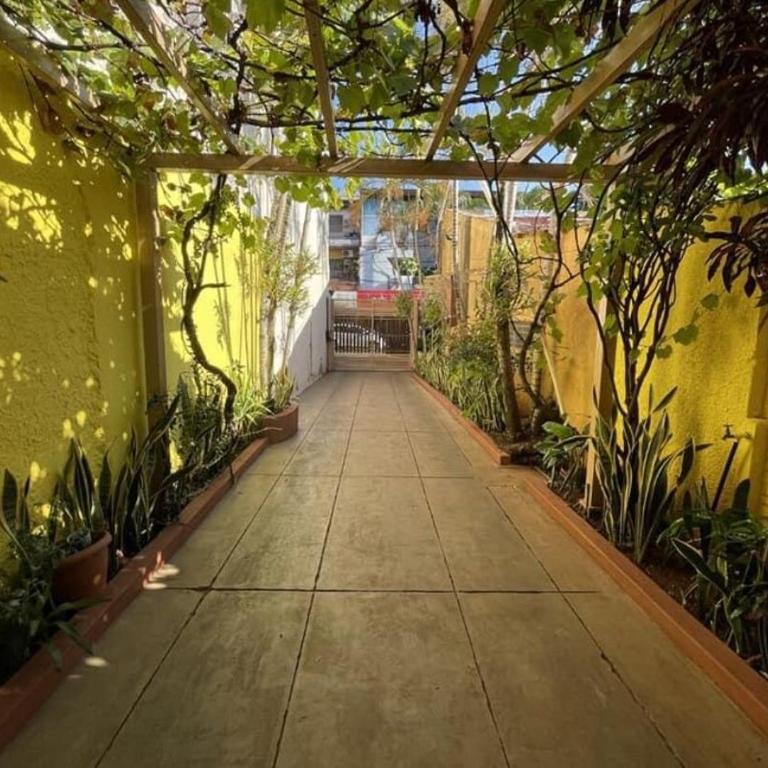 Casa con piscina en el centro - Four-Bedroom House - 27