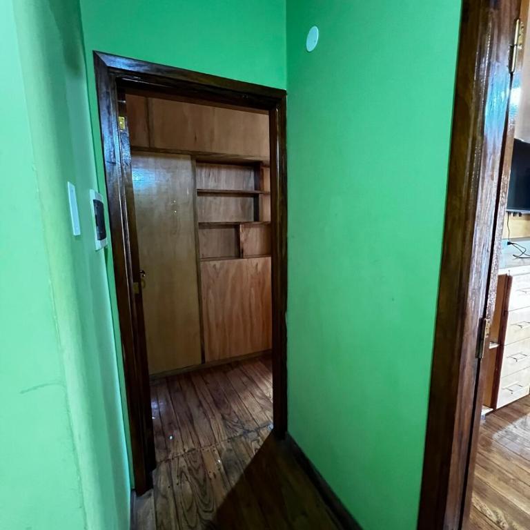 Casa con piscina en el centro - Four-Bedroom House - 29
