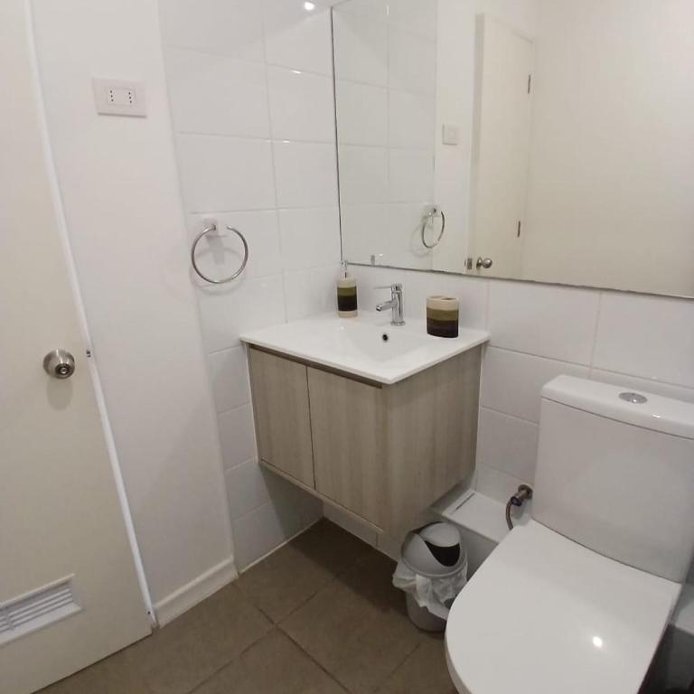 Departamento a pasos de la playa Condominio Pacific Blue - Two-Bedroom Apartment with Balcony and Sea View - 11