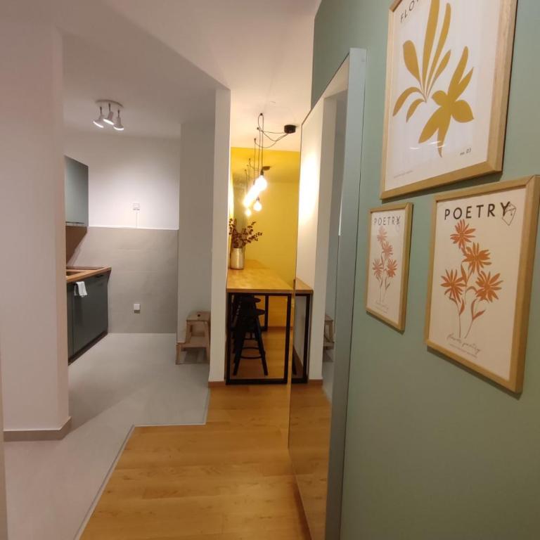 Olive NOOK - Two-Bedroom Apartment with Balcony - 48