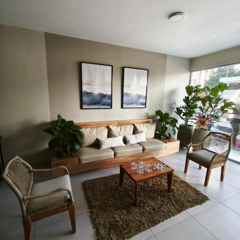 Apartamento cómodo de 3 habitaciones con piscina cerca al mar en Cartagena - Three-Bedroom Apartment with Water View - 45