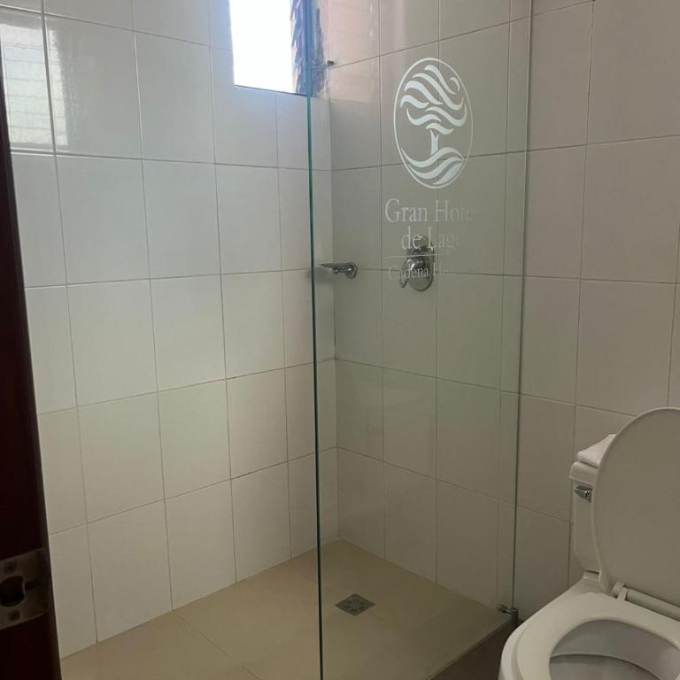 Gran Hotel De Lago - El Coca - Habitación Doble Deluxe - 2 camas dobles - 4