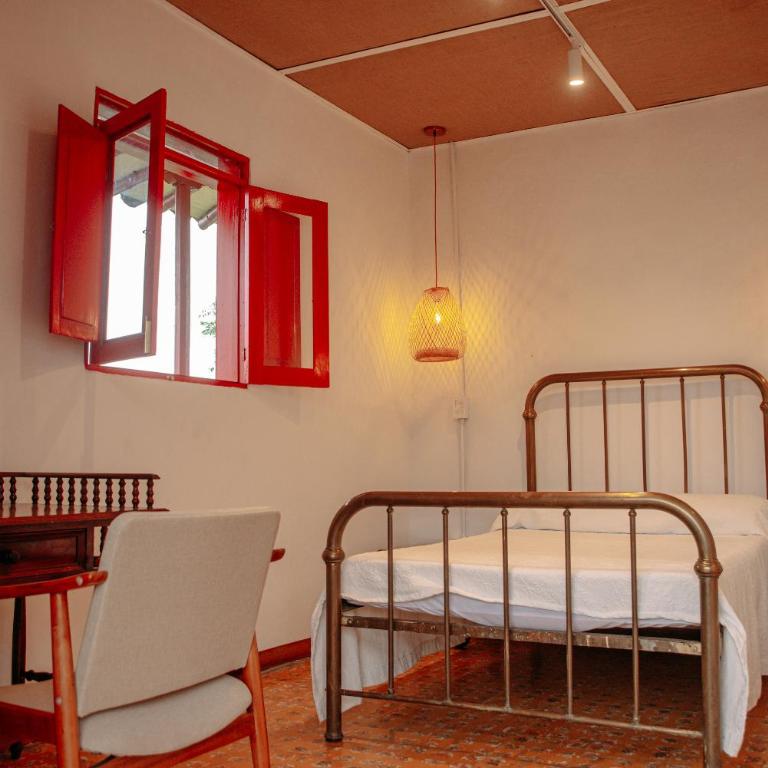 Hacienda Santa Bárbara Coffee Farm - Double Room with Mountain View - 1
