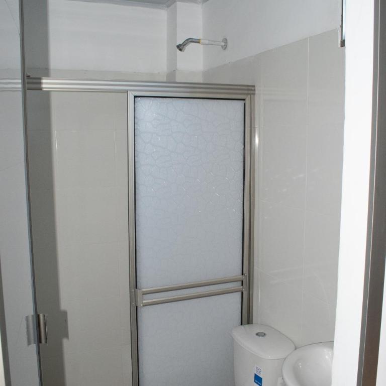 ZABDI COVEÑAS - Habitación Cuádruple con baño privado - 3