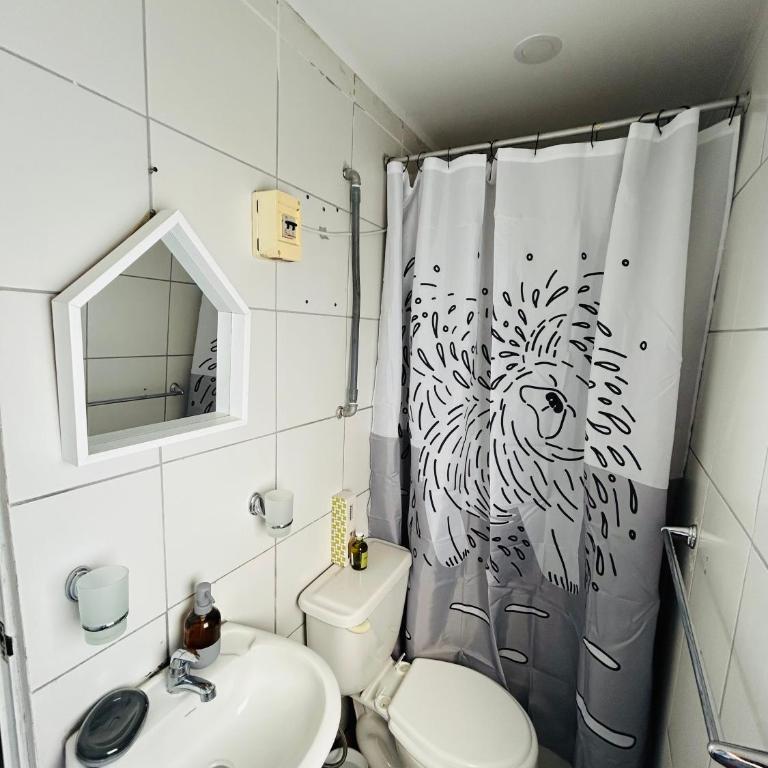 Liz Palacios - One-Bedroom Apartment - 2