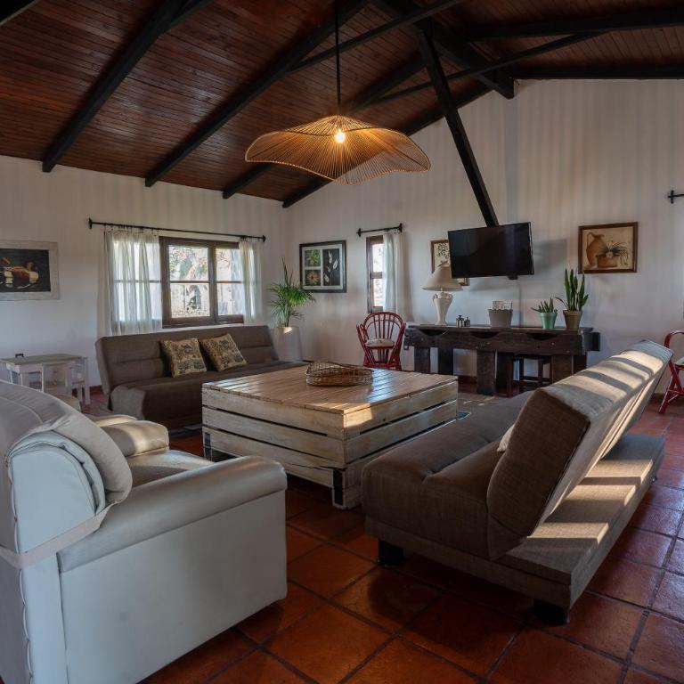 La Estancia - Three-Bedroom House - 4