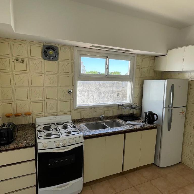 La Perla - Departamento 3 Ambientes - Three-Bedroom Apartment - 8