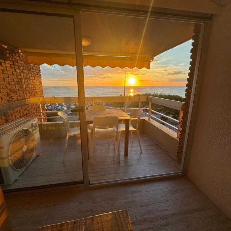 Frente al mar en playa mansa - Apartamento de 2 dormitorios - 2