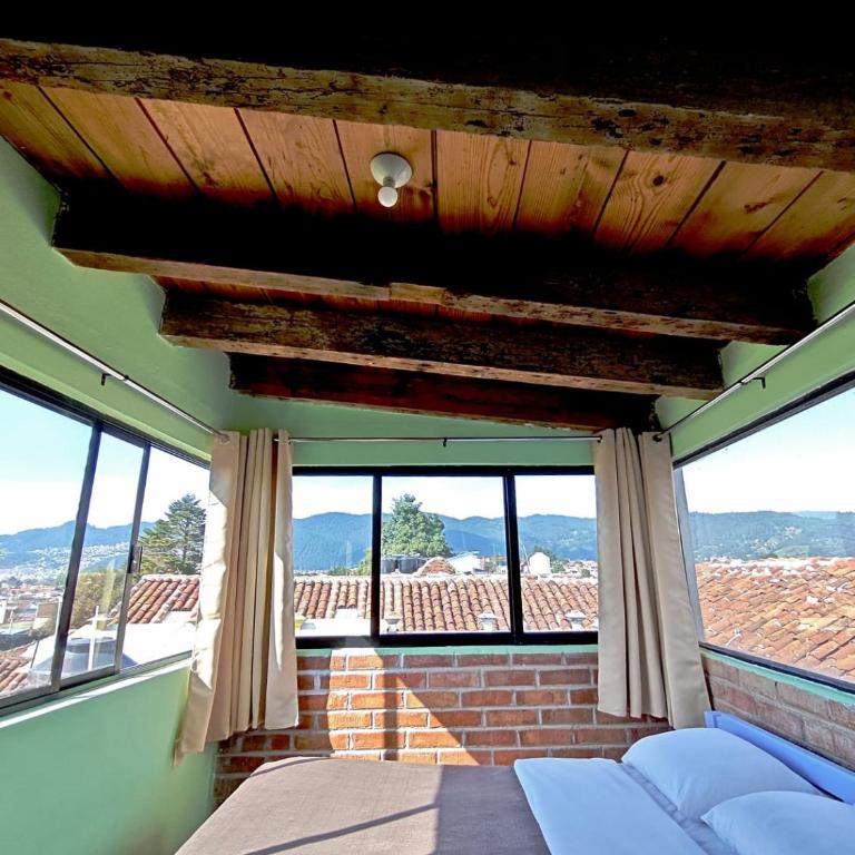 Hostal La Isla - Double Room with Mountain View - 3