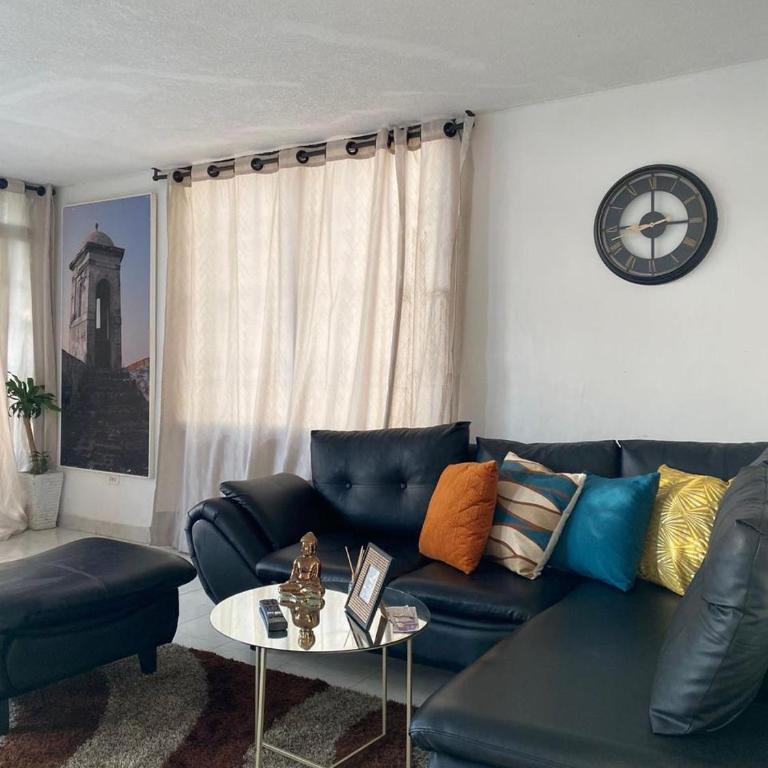 White House - Three-Bedroom Apartment - 27