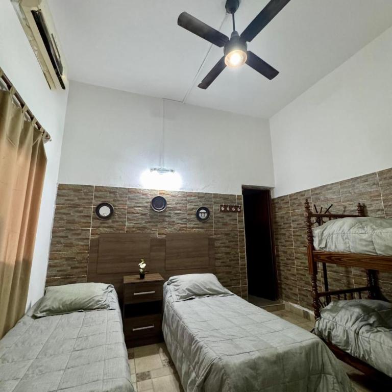 La Encantada - Habitación Cuádruple con baño privado - 1