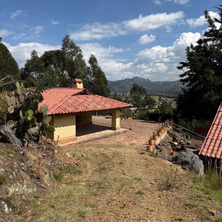Casa de campo Cucunuba cabaña Buena Vista - Two-Bedroom Chalet - 23