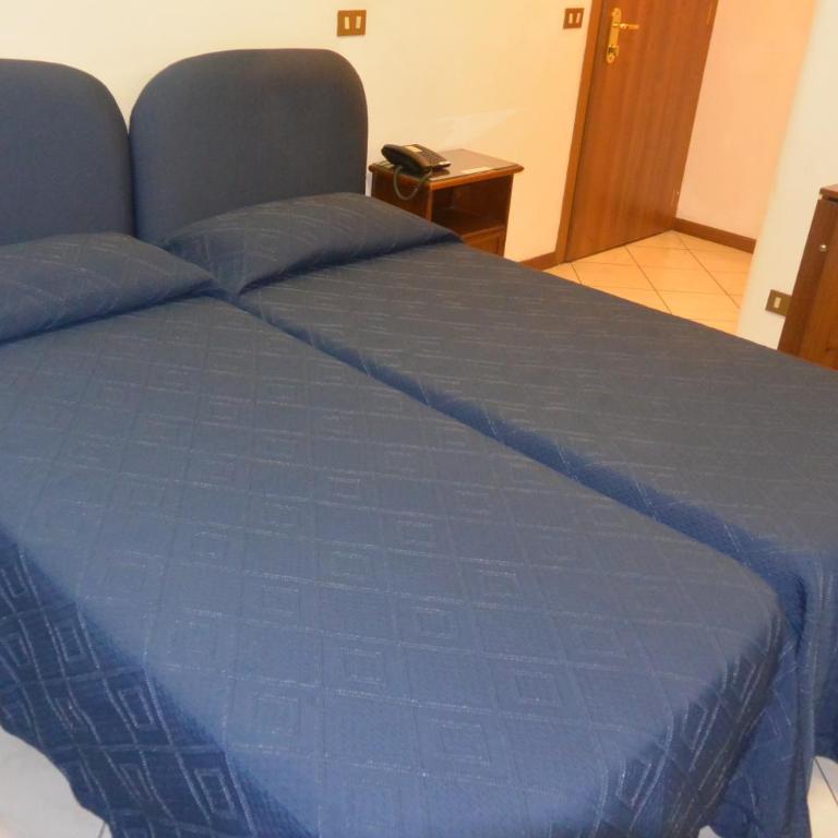 Hotel Italia City Center - Camera Doppia con Letti Singoli - 2