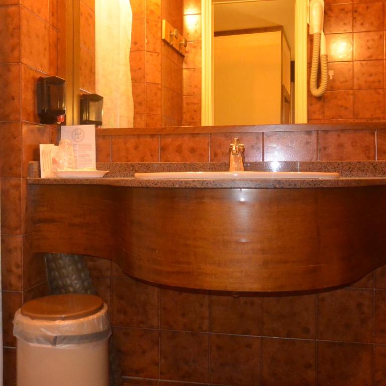 Hotel Italia City Center - Camera Matrimoniale Economy Piccola - 4