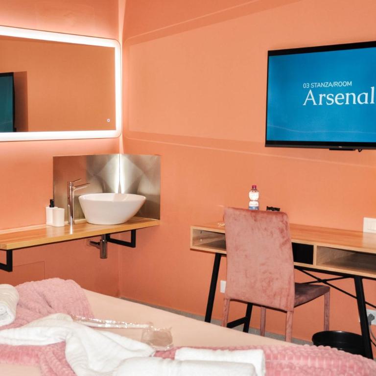 Foresteria del Genio - Luxury Suites & Urban Spa - Standard Double Room - 4