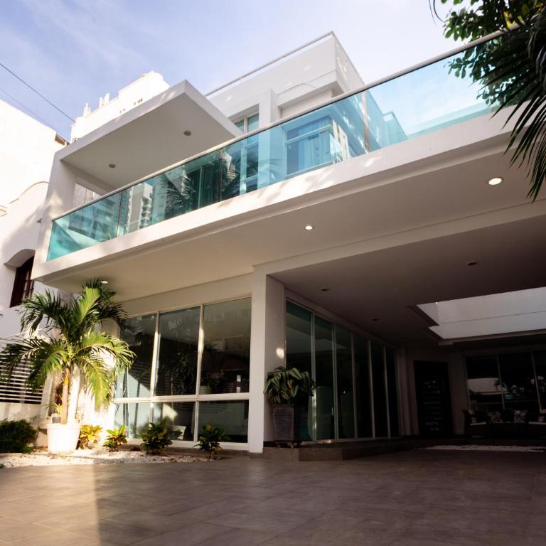 CROWN HOUSE CASTIllO GRANDE - Casa de 6 dormitorios - 2