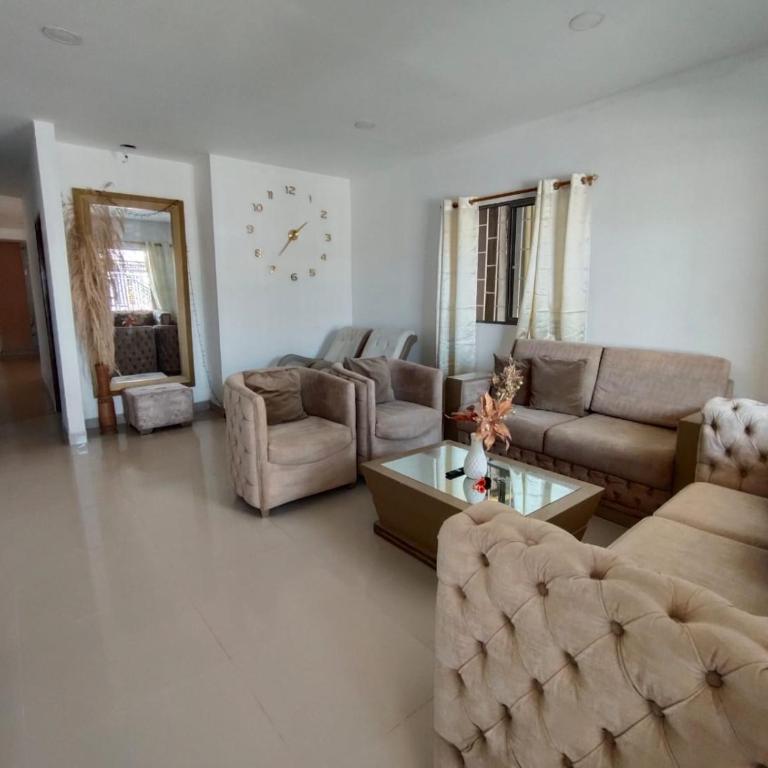 Hotel Kelly Mar - Three-Bedroom Apartment - 5