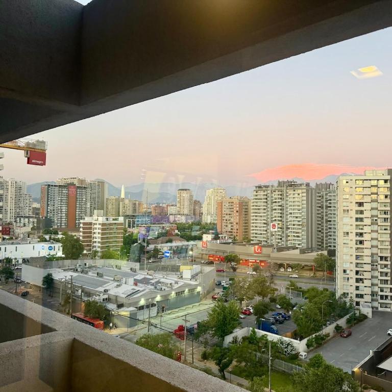 A pasos de Irarrázaval, AC, vista Andes, piscina rooftop - One-Bedroom Apartment - 5