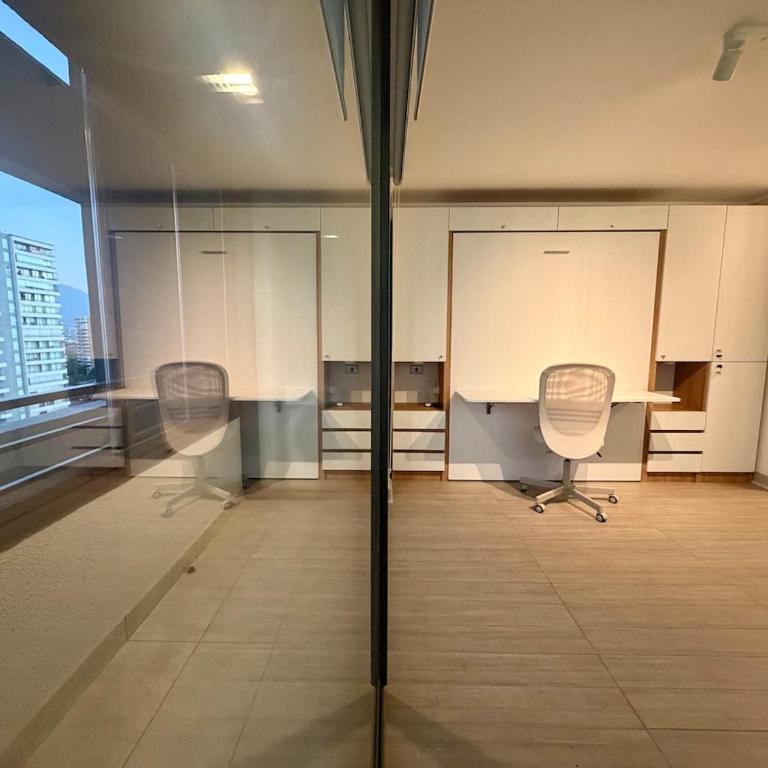 A pasos de Irarrázaval, AC, vista Andes, piscina rooftop - One-Bedroom Apartment - 17