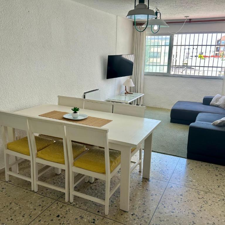 3 dormitorios a metros de Gorlero! Garage y 2,5 baños - Three-Bedroom Apartment - 9