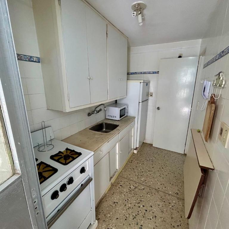 3 dormitorios a metros de Gorlero! Garage y 2,5 baños - Three-Bedroom Apartment - 20