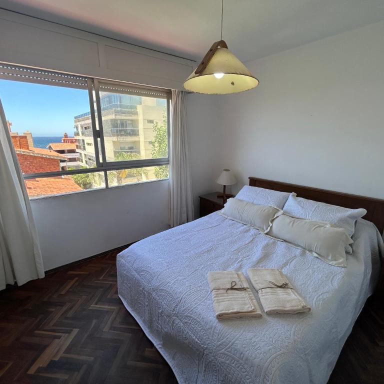 3 dormitorios a metros de Gorlero! Garage y 2,5 baños - Three-Bedroom Apartment - 16