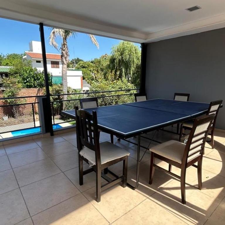 Casa con Pileta y Departamento independiente para 12 a 14 Personas - Villa - 31