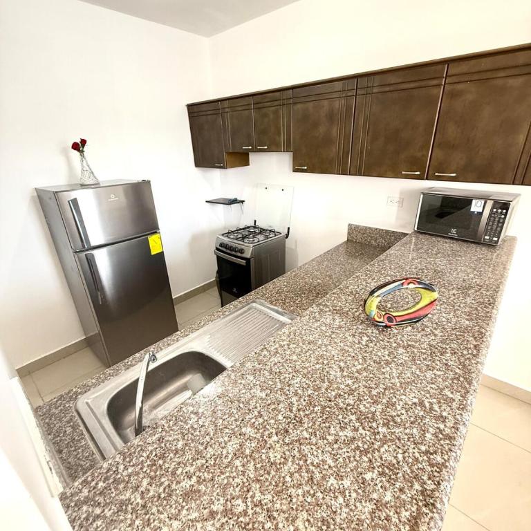 Amplio departamento 2 habitaciones 1er piso Amoblado Manta - Two-Bedroom Apartment - 5